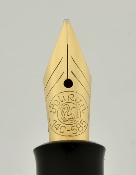 Pelikan 140 Fountain Pen - 1950s, Black, 14k Broad Nib (Excellent